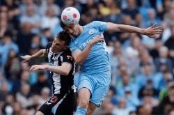 开云体育-英超赛程公布，焦点大战一触即发