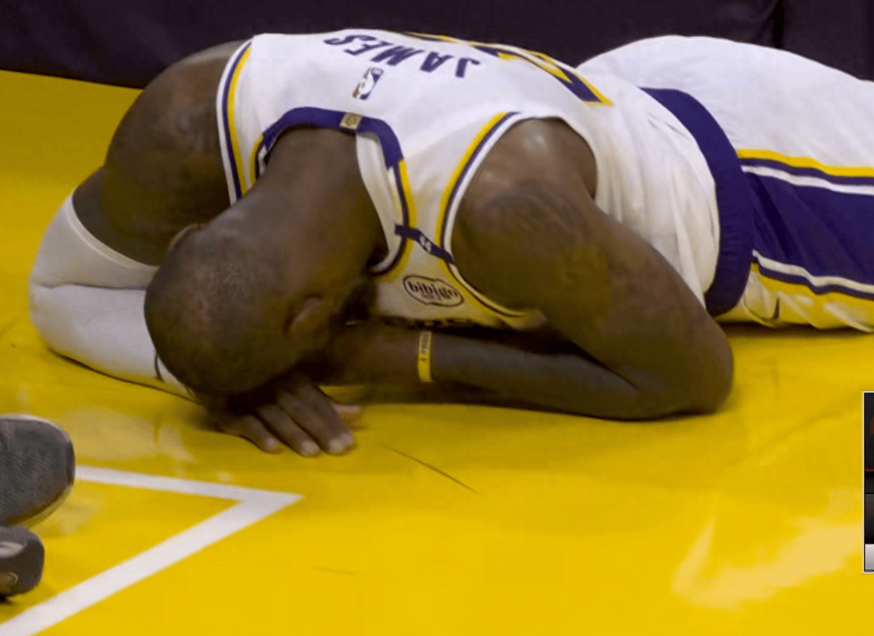 NBA球员因伤退出赛季