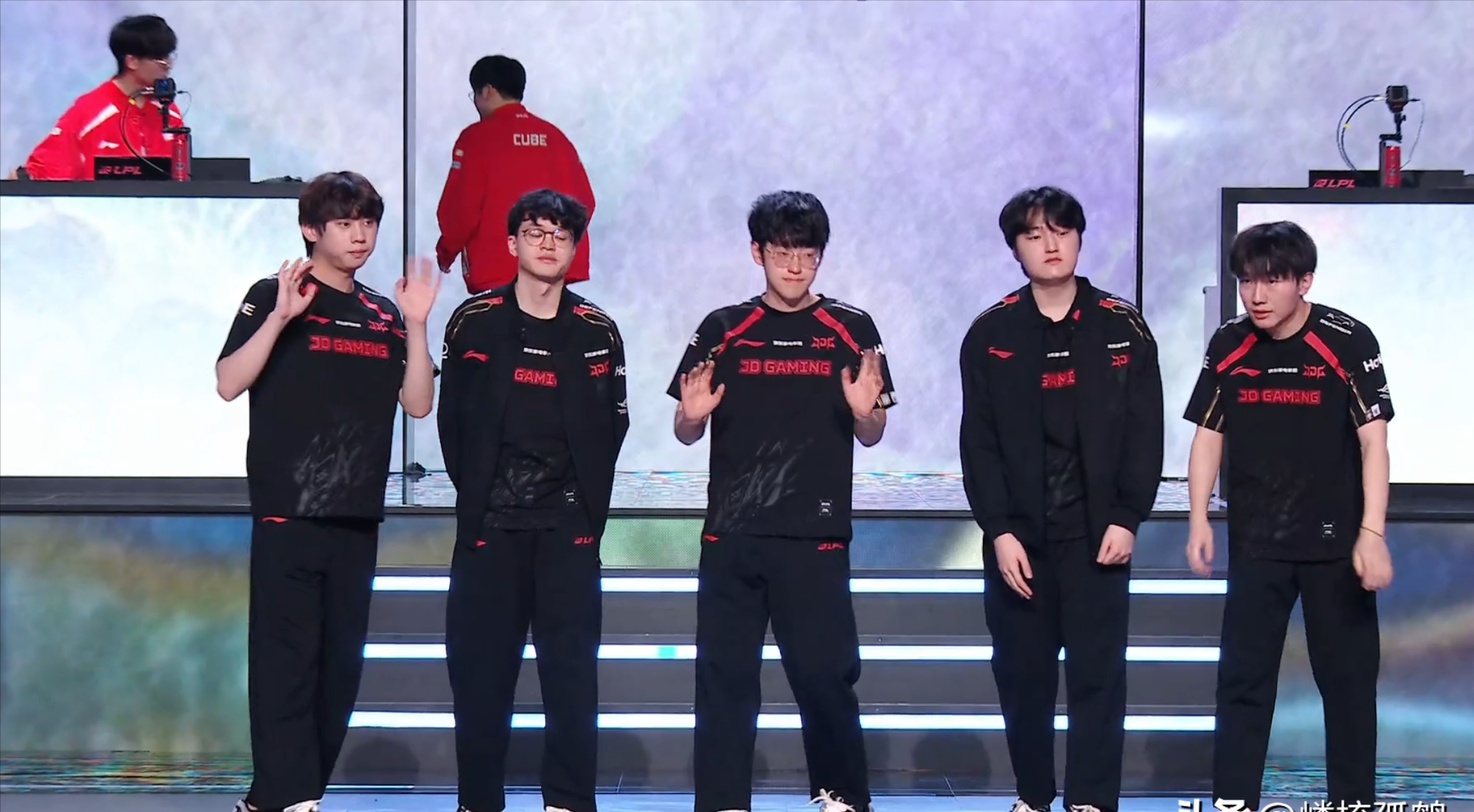 JDG横扫LGD，BDD完成史诗逆转八强赛2:0（柏林）